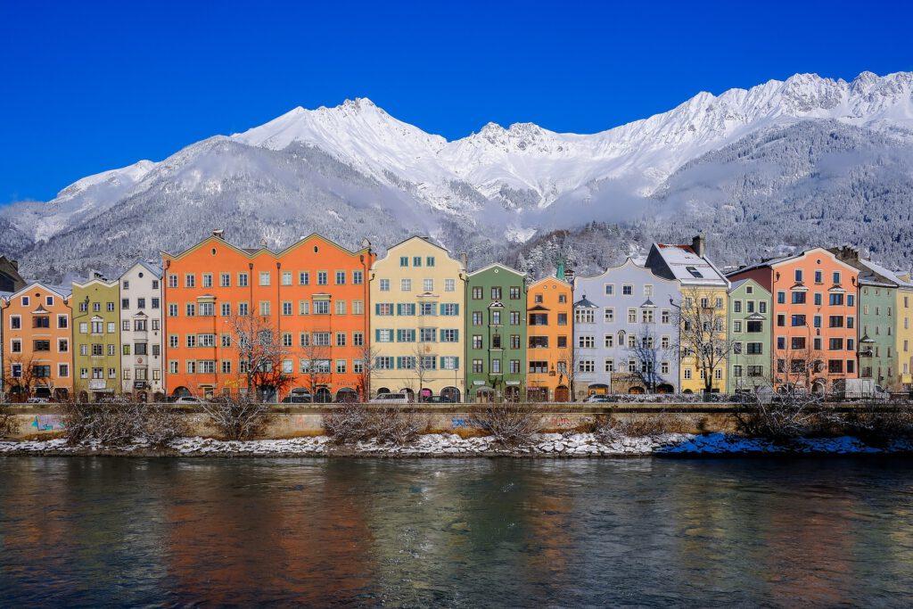 Innsbruck na tle Alp