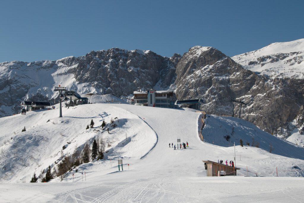 ośrodek narciarski w Alpach